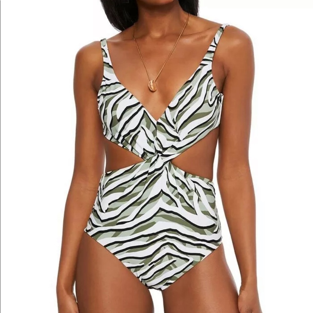 Bar III Hypno Beach Twist Front One Piece Swimsuit Color Summer Sage Size XS